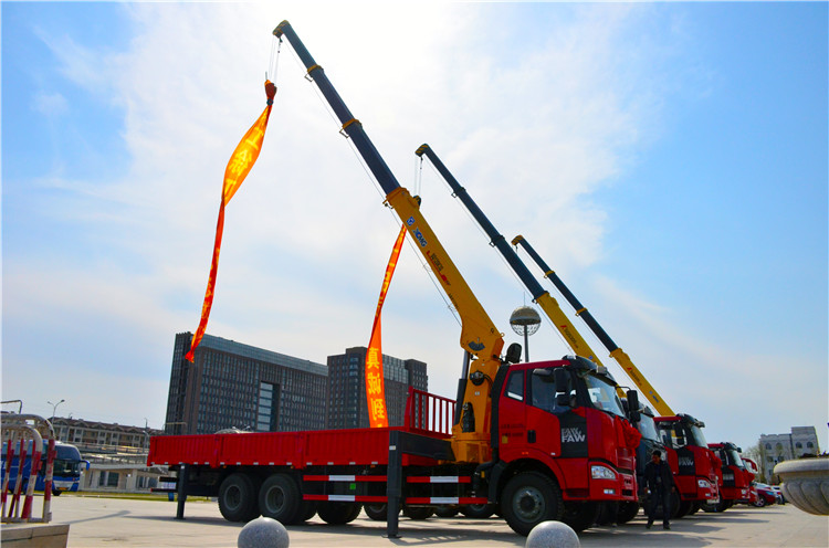 XCMG Sq8sk3q Hydraulic Small Trailer Mounted Cranes for Sale